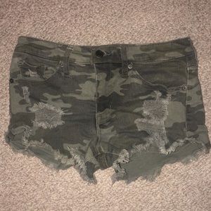Camo High Rise Short size 00/24